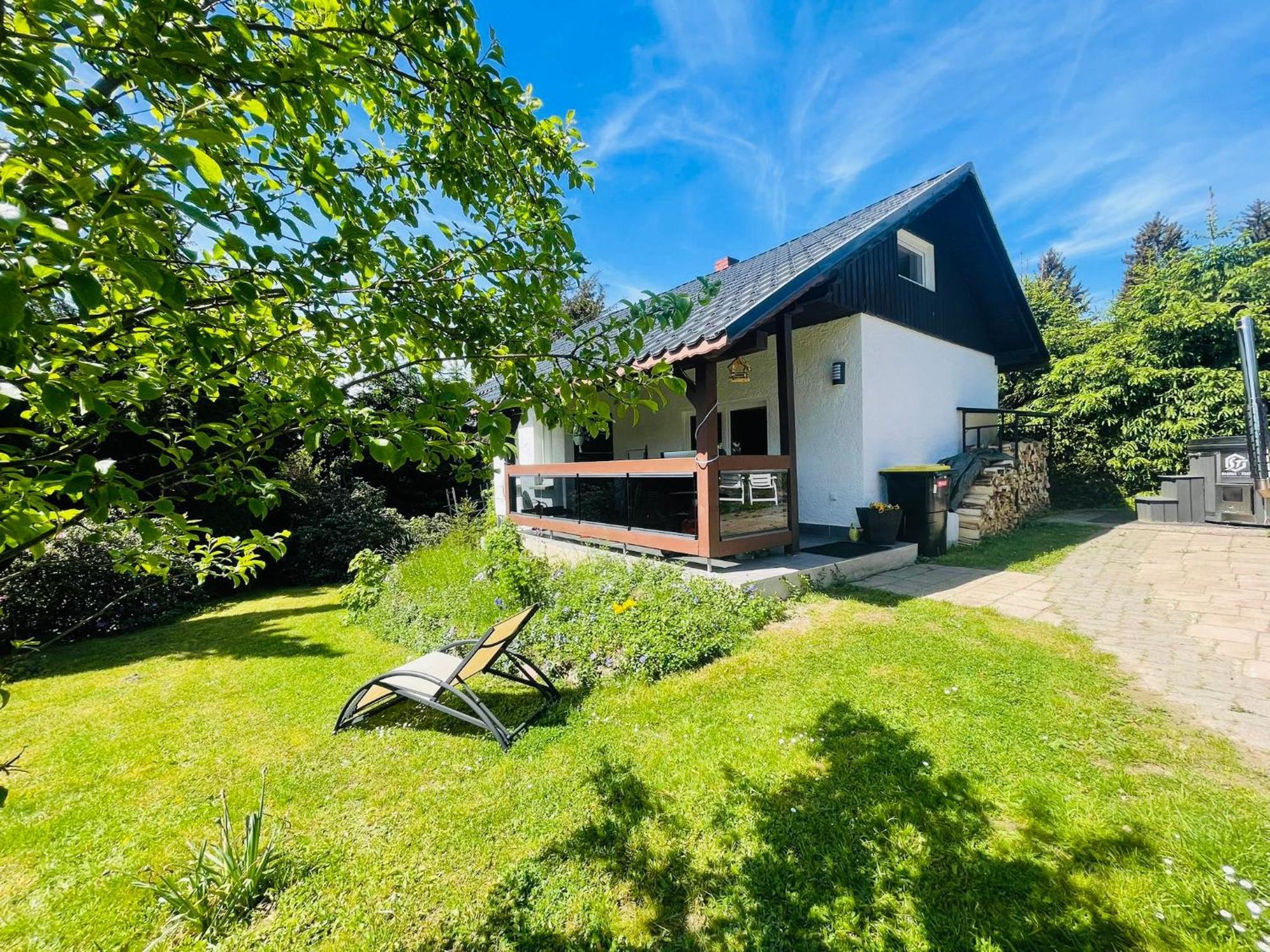 Wellness Bungalow Auszeit Mit Aussensauna, Hunde Willkommen Suhl Extérieur photo